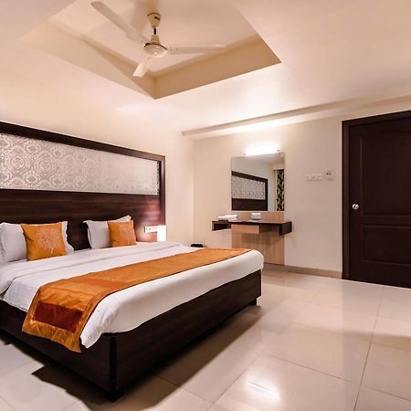 Hotel Veer Residency Panvel Exterior foto