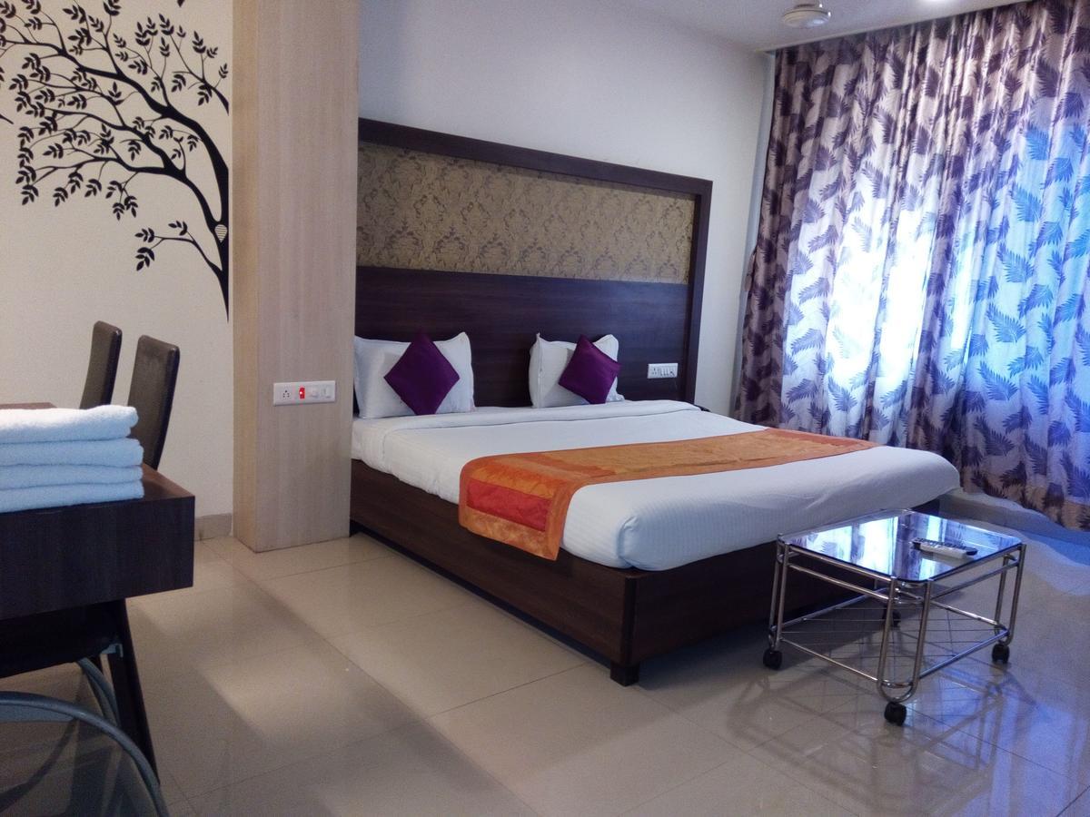 Hotel Veer Residency Panvel Exterior foto